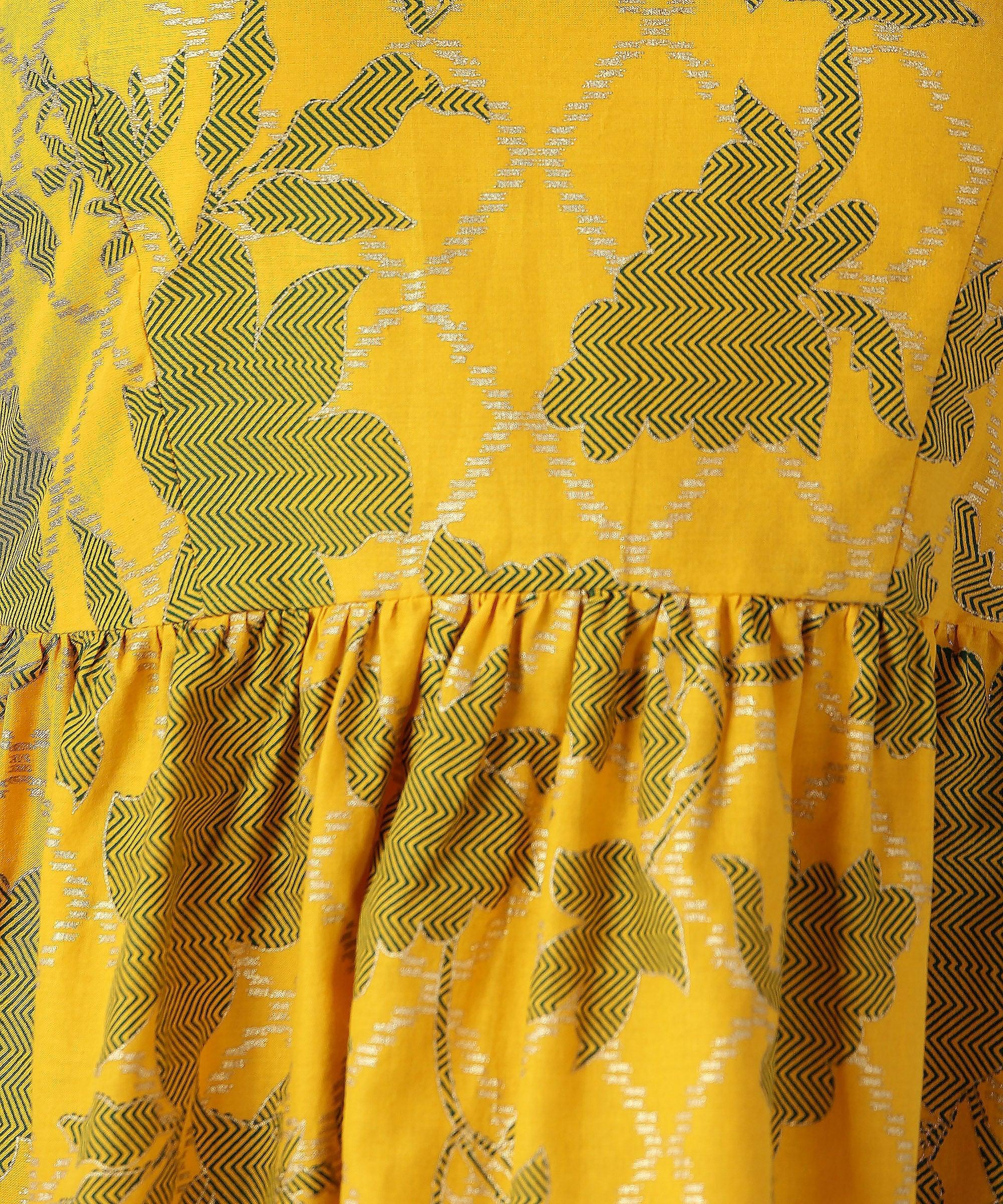Znx Women Yellow Gold Printed Top - Znxclothing
